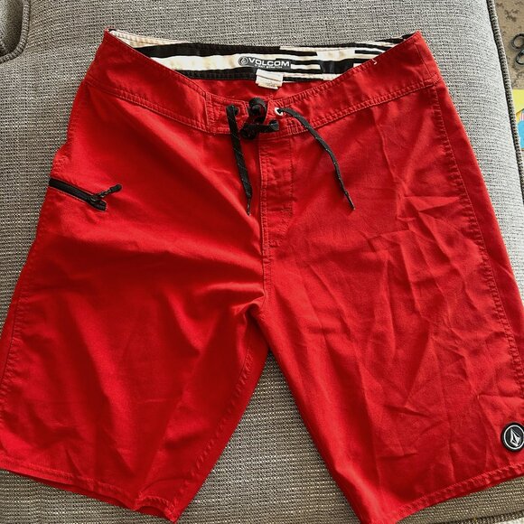 Volcom Solid Boardshort - 4 way Stretch - Picture 1 of 3
